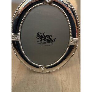 Silver Plated Oval Brass Photo Frame 5"x7" Lacquer Coated With Intricate Design